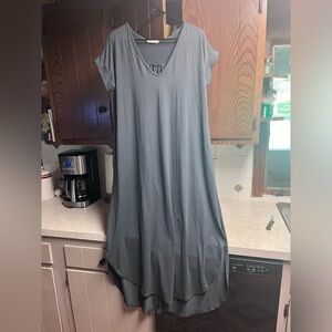 Maxi dress, dark gray. Great fabric stretch has pockets. A fave